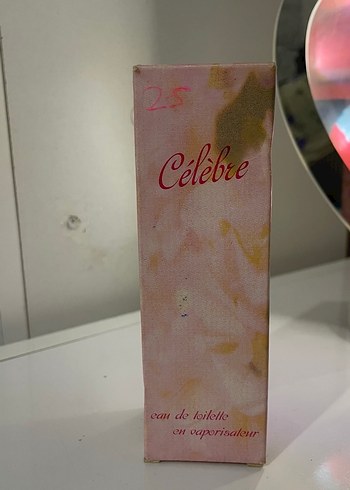 Avon Celebre Kadın Parfümü 50 ml - Görsel 2