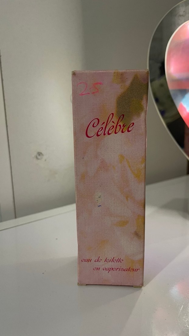 Avon Celebre Kadın Parfümü 50 ml - Görsel 2