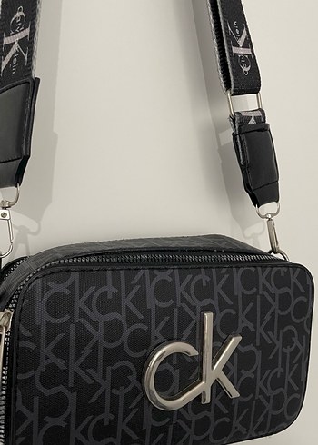 Calvin Klein Baskılı Kadın Askılı Çanta - Görsel 2