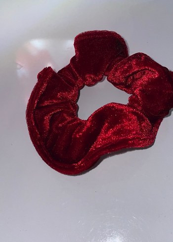 Kırmızı Kadife Lastikli Saç Tokası - Görsel 2