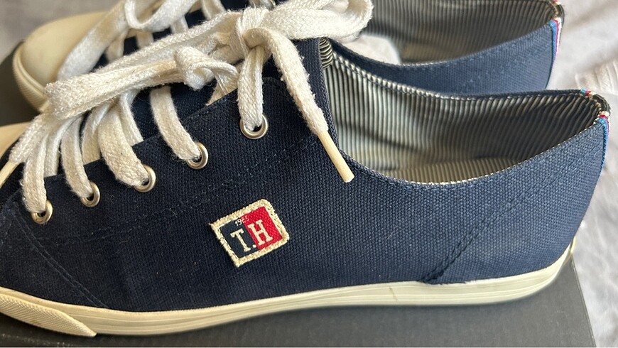 40 Beden lacivert Renk Tommy hilfiger 40