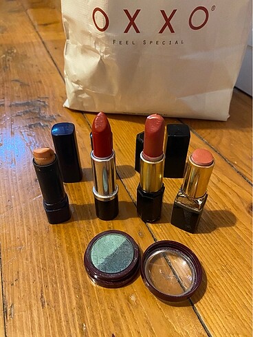 Oriflame 90s vintage ruj