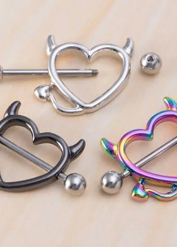 Kalp şeklinde nipple piercing - Görsel 2