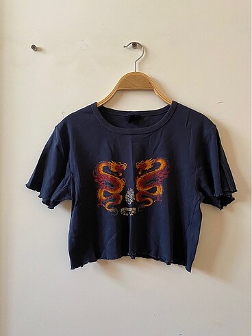 Urban Outfitters urban ejderha crop