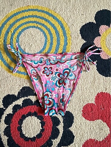 Diğer çiçek desenli ipli bikini altı