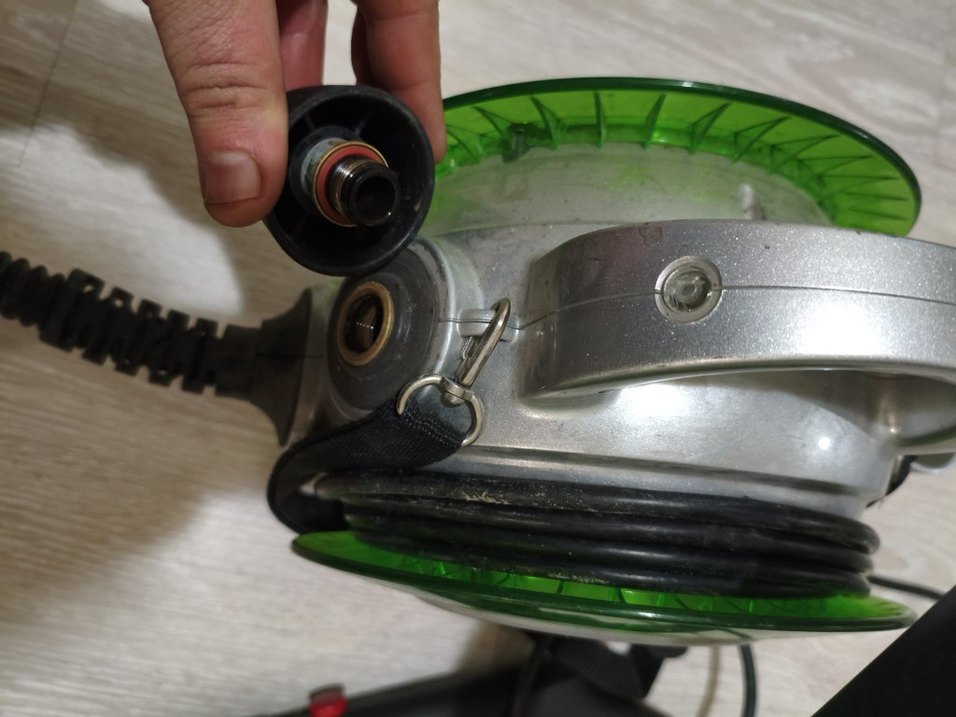 Yeşil-Gri Buhar Makinesi - Görsel 3