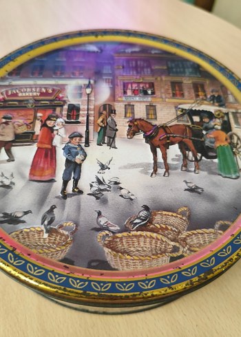 Renkli Yuvarlak Vintage Metal Kutu - Görsel 2