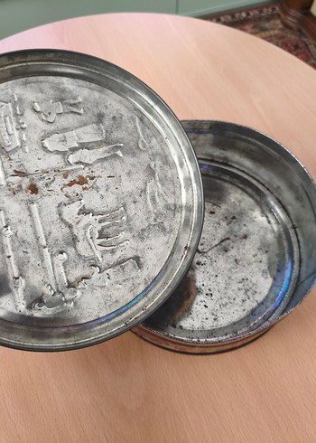 Renkli Yuvarlak Vintage Metal Kutu - Görsel 4