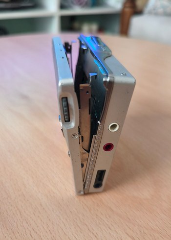 Sony Walkman MZ-R909 MiniDisc Çalar - Görsel 4