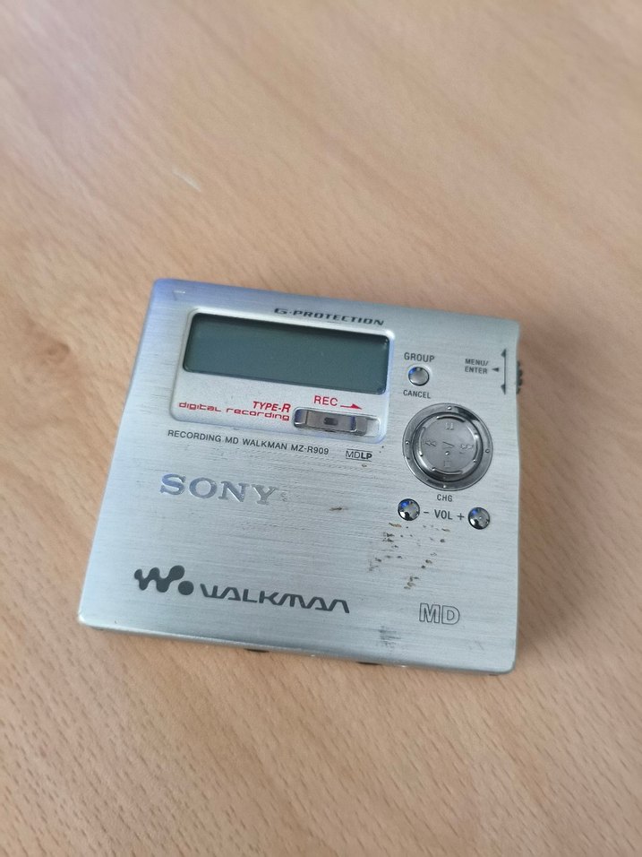 Sony Walkman MZ-R909 MiniDisc Çalar - Görsel 5
