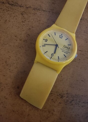  Beden sarı Renk Quartz Saat 