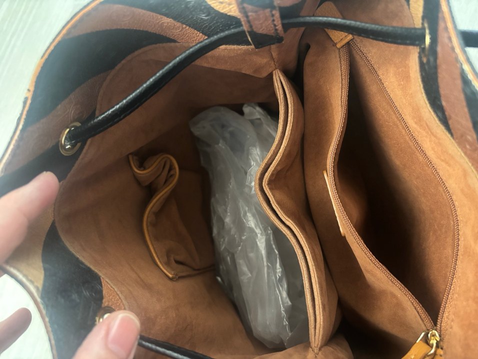 Orjinal Vakko Kahverengi Deri Çizgili Kadın Omuz Çantası - Görsel 4