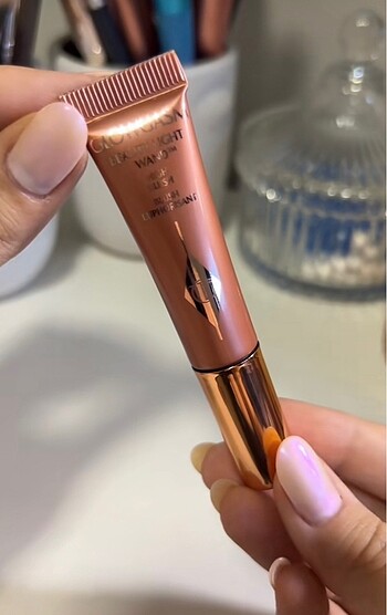 Beden CHARLOTTE TILBURY HOLLYWOOD SUPERSTAR GLOW KIT