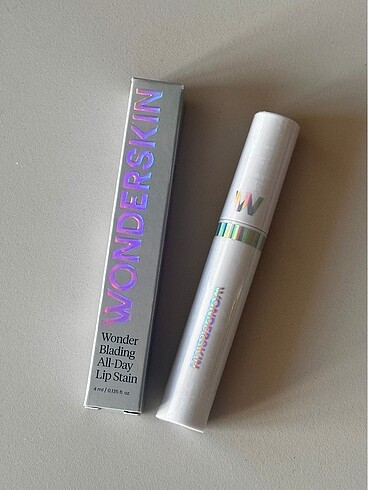 Wonderskin Dudak Parlaticisi
