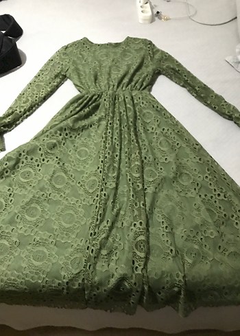 Zara Uzun Kol Detaylı Yeşil Dantel Elbise