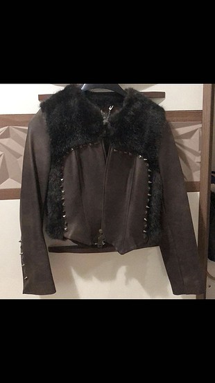 Home Store mağazasından geçen sene aldığım kürklü, kısa, deri ce