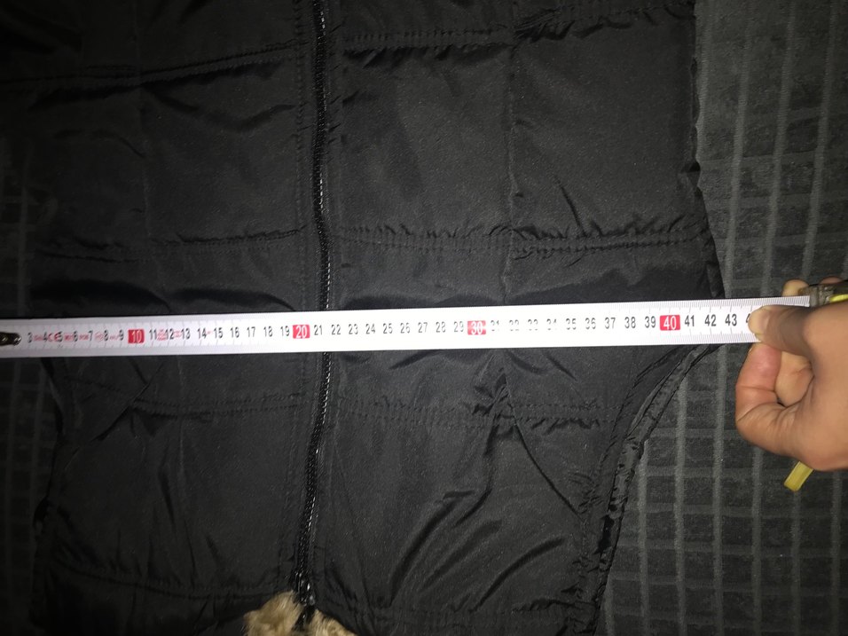 Siyah Kürklü Kapüşonlu Kadın Yelek - Görsel 3