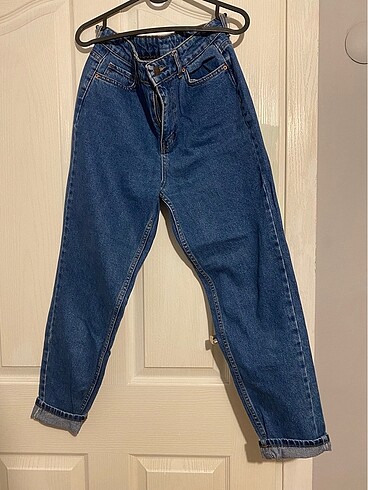mom jeans