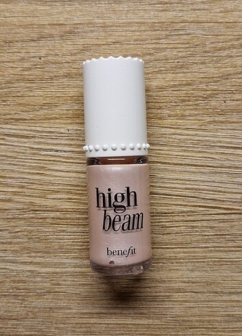Benefit BENEFİT HİG BEAM HİGLİGHTER