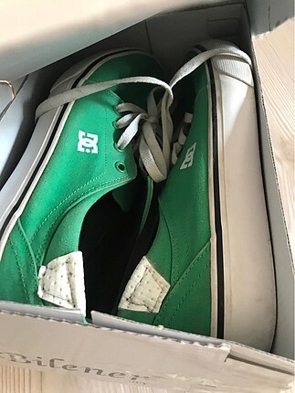 Ayakkabı yeşil