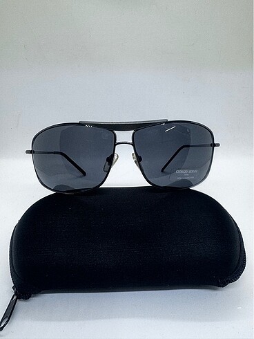 Giorgio Armani güneş gözlüğü