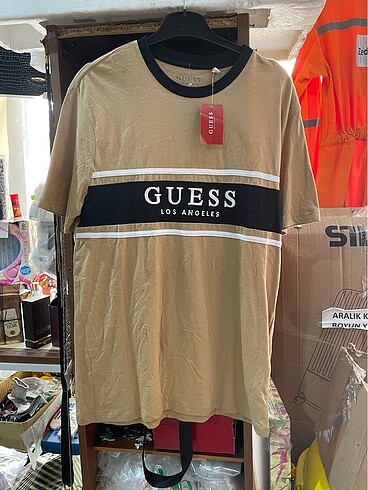 Guess marka ojnal tişört