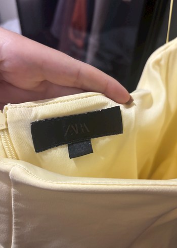 m Beden Zara Sarı halter yaka Elbise