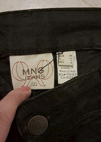 Kadın Siyah Dar Kesim Fermuarlı Kot Pantolon - Görsel 3