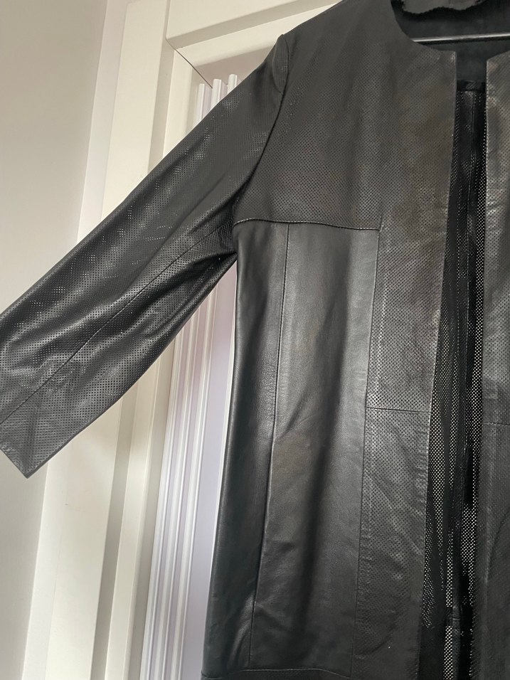 Uzun Siyah Deri Kadın Ceket - Görsel 2