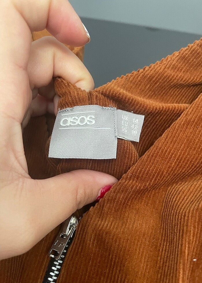 Harika bir şort tulum - Görsel 5