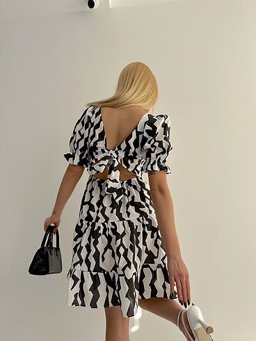 Zara YENİ SEZON KADİN KISA ELBİSE