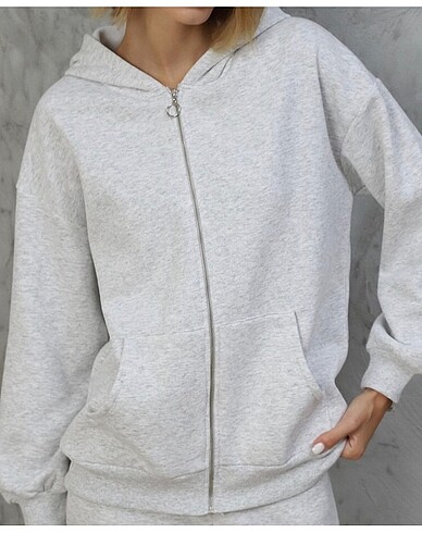 NEW SEASON YUMUŞACIK DOKUDAKİ SWEATSHİRT ÜZERİNİZDEN ÇIKARTMAK İ