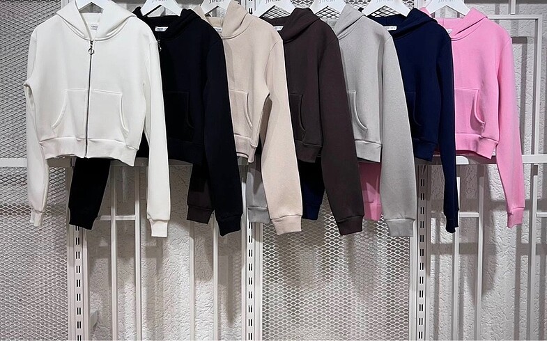 Zara NEW SEASON YUMUŞACIK DOKUDAKİ SWEATSHİRT ÜZERİNİZDEN ÇIKARTMAK İ