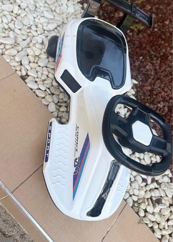 Beyaz ve Siyah Çocuk Scooterı karınca kaykay plazma sesli bingit - Görsel 2