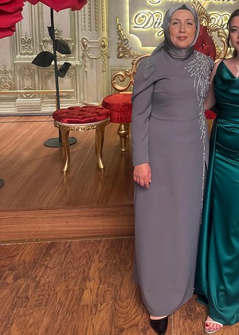 Uzun Gri Nakışlı Kadın Abiye Elbise - Görsel 2