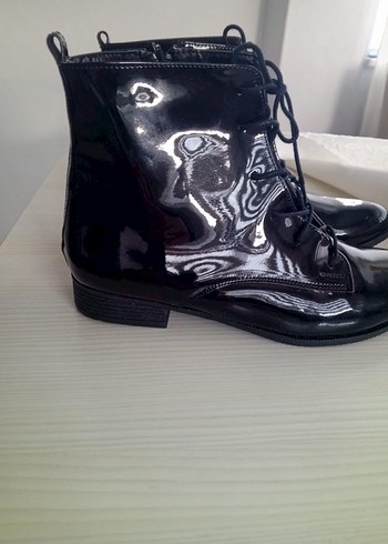 Kadın Siyah Rugan Bağcıklı Goth Bot - Görsel 3