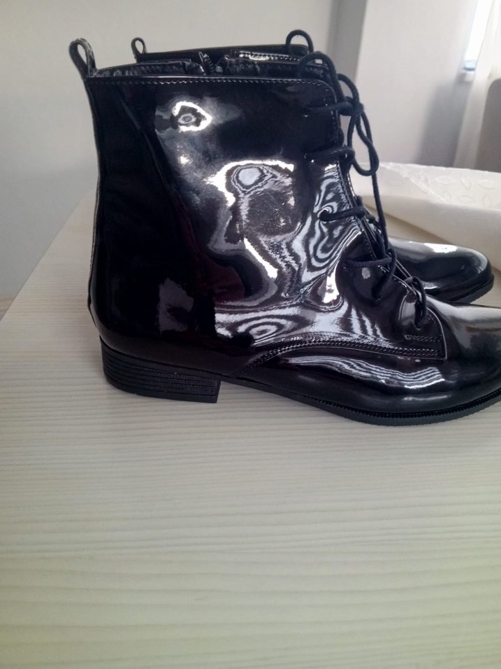 Kadın Siyah Rugan Bağcıklı Goth Bot - Görsel 3