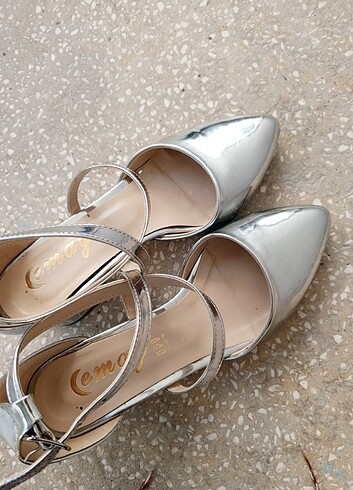 Topuklu ayakkabı - Görsel 2