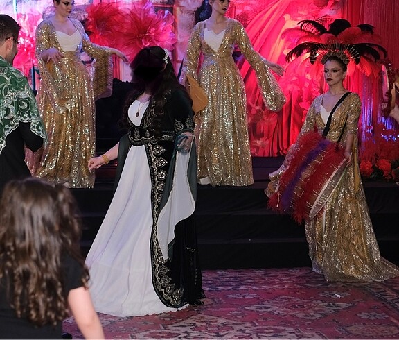 Bindallı kaftan