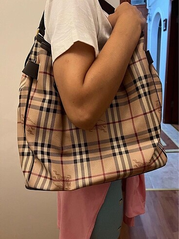  Beden camel Renk Burberry Hobo Haymarket Tote Çanta