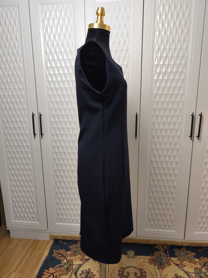 Siyah Kolsuz Midi Kalem Elbise - Görsel 3