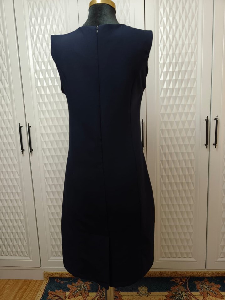 Siyah Kolsuz Midi Kalem Elbise - Görsel 2