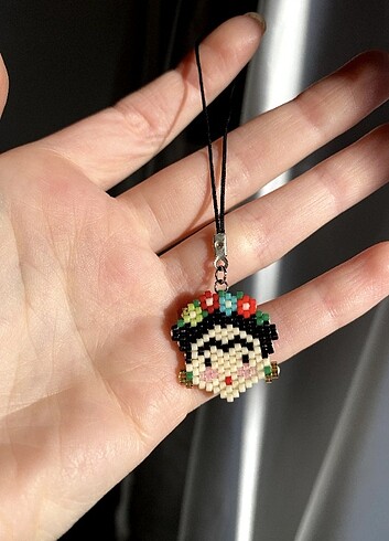 Frida Kahlo telefon charmı