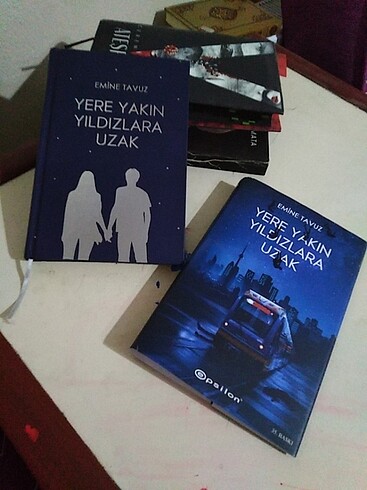 diğer Beden mavi Renk yere yakın yıldızlara uzak ciltli kitap 