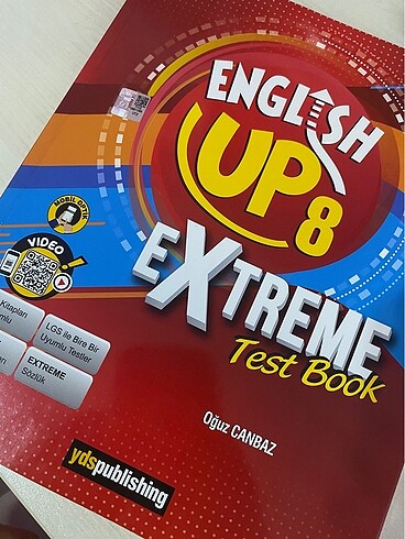 ENGLISH UP 8 EXTREME TEST BOOK
