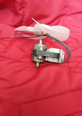 Kırmızı Renkli Rüzgarlık Motoru W-COMLA220-2V5 - Görsel 5