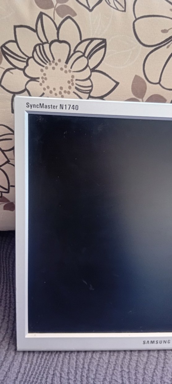 Beyaz Samsung SyncMaster N1740 Monitör - Görsel 2