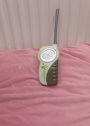 Bej ve Gri Bebek Telsizi Itsima - Görsel 2