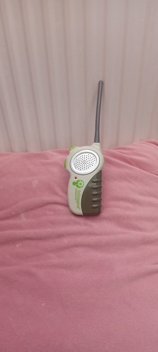 Bej ve Gri Bebek Telsizi Itsima - Görsel 2