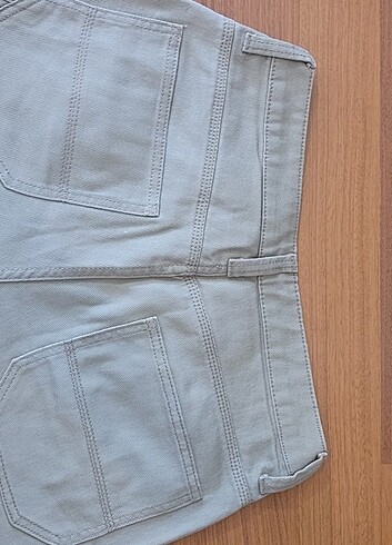 38 Beden yeşil Renk Çağla yeşili H&M şort